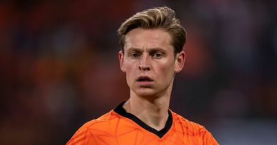 Man Utd to submit delayed Frenkie de Jong transfer bid after 'serious doubts' emerge