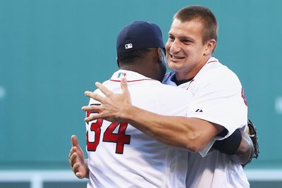 David Ortiz celebrates Gronk’s retirement with hilarious memory