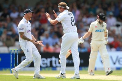 Broad at the double before New Zealand lose Nicholls to freak dismissal