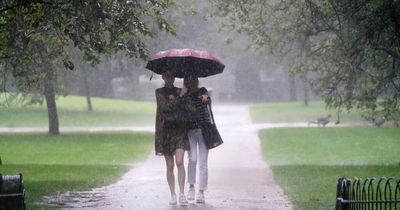 Met Eireann forecast exact time weather to change with thunderstorm warning as brutal conditions hit