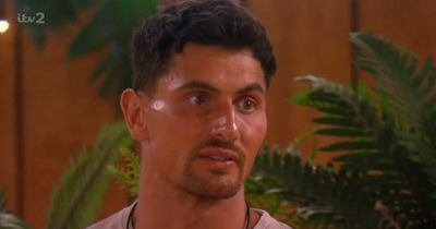 Edinburgh Love Island hunk Jay Younger is 'playing a good game', says body language expert