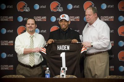 Joe Haden hints on social media of Browns discussions