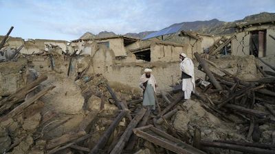 Afghanistan ends hunt for quake survivors