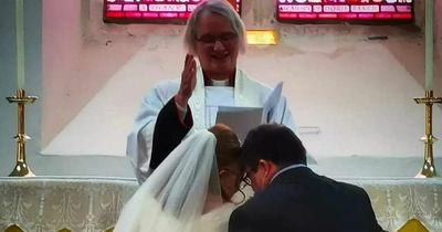 The beautiful moment a shielding couple who stayed apart throughout lockdown danced at their wedding