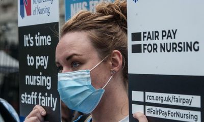 NHS unions warn of industrial unrest over expected 3% pay rise