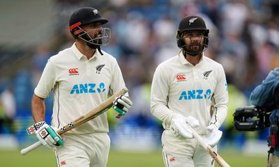 New Zealand’s Mitchell and Blundell hold up England’s charge in third Test
