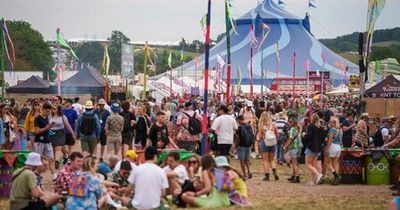 Glastonbury music fans told to brace for showers