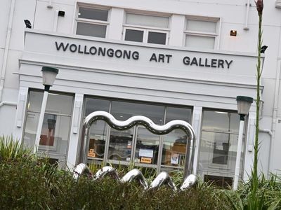 Gallery dumps Nazi collaborator plaque