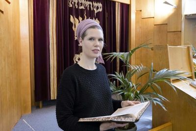 Christian-born female rabbi shakes up Jewish Orthodoxy