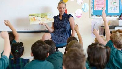 Sharp increase in Queensland teacher vacancies as non-teaching staff front classes to stay open
