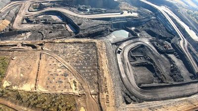 New Acland Coal Mine agreement with Qld government a result of bullying, lawyer says