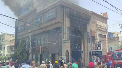 Massive fire breaks out at Ludhiana showroom, narrow escape for workers