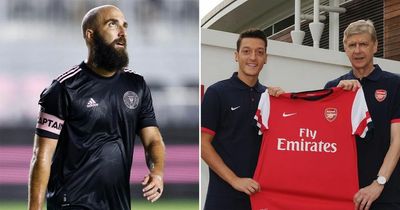 Gonzalo Higuain makes Mesut Ozil comment as he opens up on failed Arsenal transfer