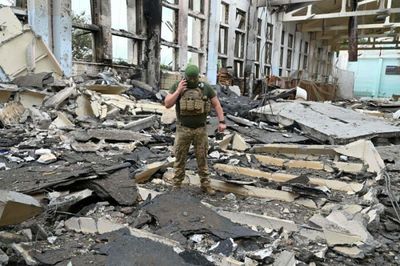 Ukraine loses key district south of Lysychansk to Russian forces