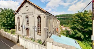 A striking chapel in Pontypridd has sold at auction and will be turned into eight apartments