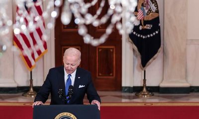 Biden condemns US supreme court’s ‘tragic error’ of overturning Roe v Wade