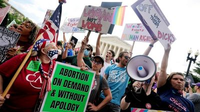 What is Roe v Wade and why is the US Supreme Court overturning abortion rights?