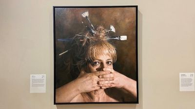 Artist Jaq Grantford wins Darling Portrait Prize for reflection on the highs and lows of COVID-19 lockdowns