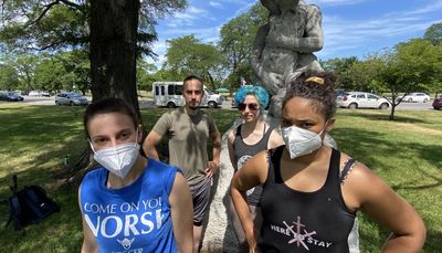 People in Chicago ponder Roe reversal