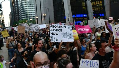 Hundreds rally for abortion rights