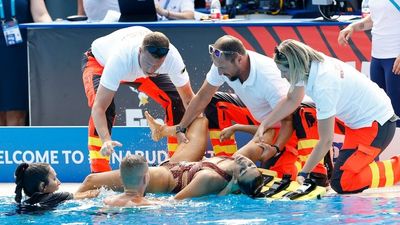 FINA bans Team USA artistic swimmer Anita Alvarez from competition after she fainted in Budapest pool