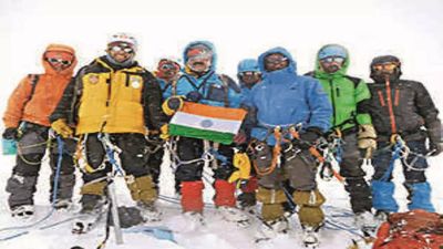 Kolkata: Saellitete phone saves 7 who lost way on Mount Deo Tibba