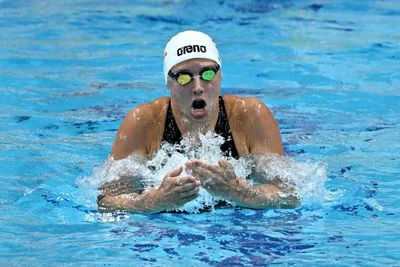 Battle between youth and experience continues on last day of world swimming championship