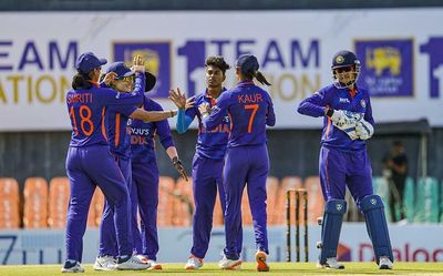 SL women vs India women second T20 | Harmanpreet leads India to series sealing win over Sri Lanka