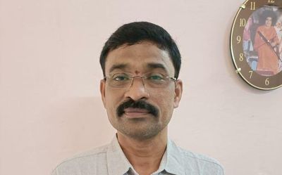Puttaparthi civic Commissioner ‘ends life’ in Kadapa