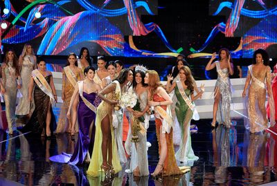 Filipina wins transgender pageant in Thailand
