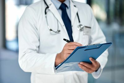 When rogue doctors spread misinfo