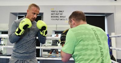 Leigh Griffiths targets peak Celtic fighting weight as striker pulls on the gloves in bid to land new club