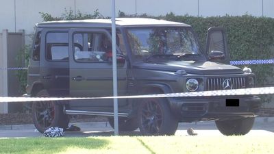 Police find car in search for people who shot former bikie in Melbourne's north