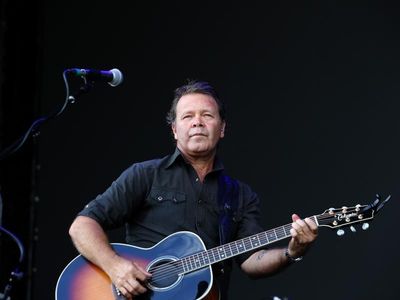 Troy Cassar-Daley goes 'full circle'