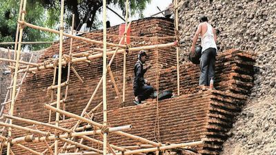 In heritage town Vadnagar, bricks from home rubble sell for Rs 2,000/trailer