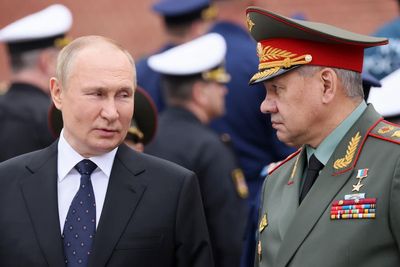 Vladimir Putin ‘could be toppled in secret plot by inner circle’, ex-CIA chief claims