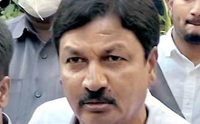 Ramesh Jharkiholi owes financial institutions, government ₹819 crore, alleges Congress