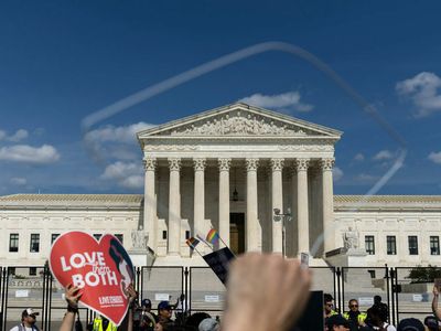 Around the nation, demonstrators show support for abortion rights