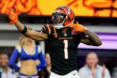 Which receiver should be chosen second in fantasy football drafts?