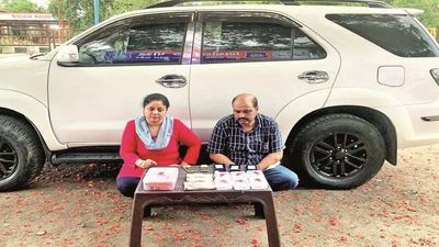 Surat: Mumbai couple caught with cocaine worth Rs 39 lakh