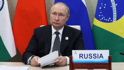 Sanctions drive Russia to first foreign debt default since 1918
