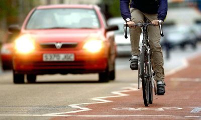 Transport for London to fine motorists who drive in cycle lanes