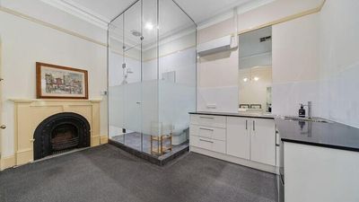 Modified apartment with bathroom in lounge room advertised for $400 a week as Adelaide's rental crisis deepens
