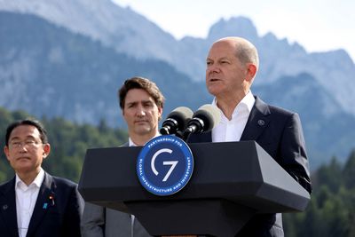 Germany's Scholz says talks on Russia gold ban still ongoing