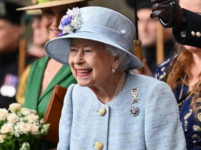 Queen makes appearance in Scotland for Holyrood week