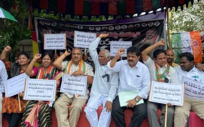 Clarify if Agnipath is training programme or job opportunity, Cong. to Centre