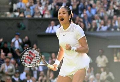 Wimbledon 2022: Emma Raducanu edges past Alison van Uytvanck on Centre Court debut