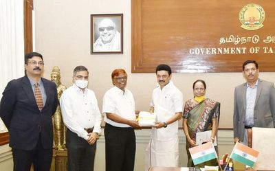 Ban online gaming with stakes, recommends Justice Chandru Committee