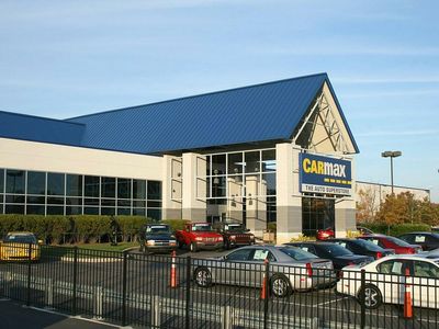Analysts Hailed CarMax's Q1 Performance While Highlighting Concerns