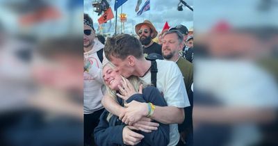 Man's clever way of picking perfect moment to propose during Paul McCartney's Glastonbury set